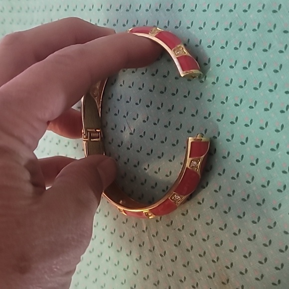 Pink and goldtone metal bracelet enamel and clear crystals - Picture 5 of 6